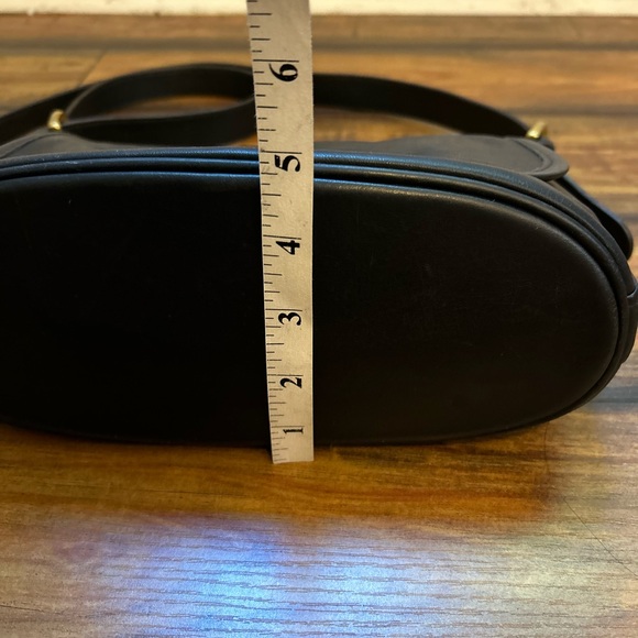 Coach “Fletcher” 4150 Vintage Classic Black Leather Shoulder Bag - Picture 8 of 9